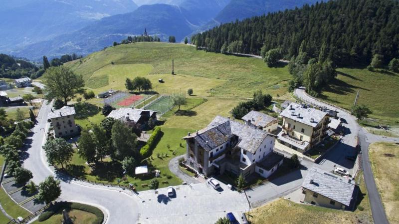 Hotel, Bar & Bistrot Saint Nicolas Gran Paradiso 외부 사진